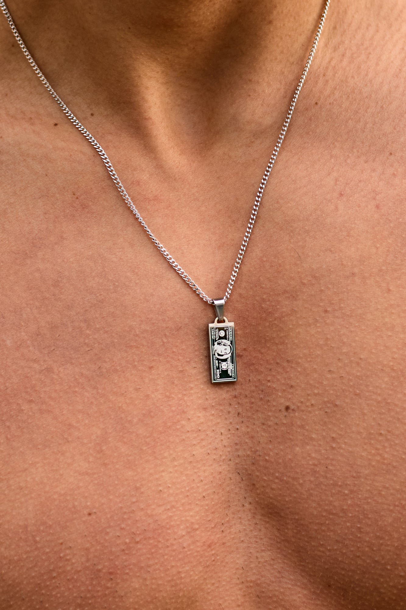 HUNDRED NECKLACE
