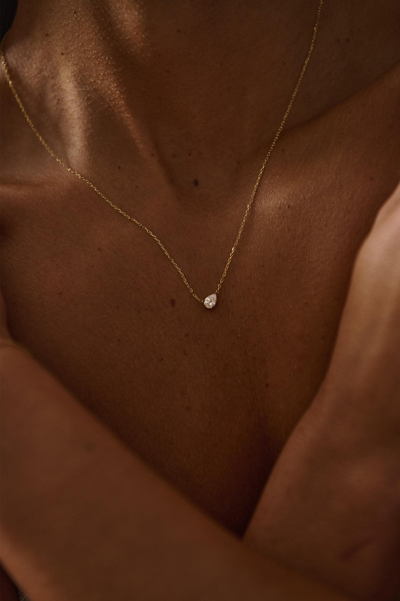 VALE NECKLACE